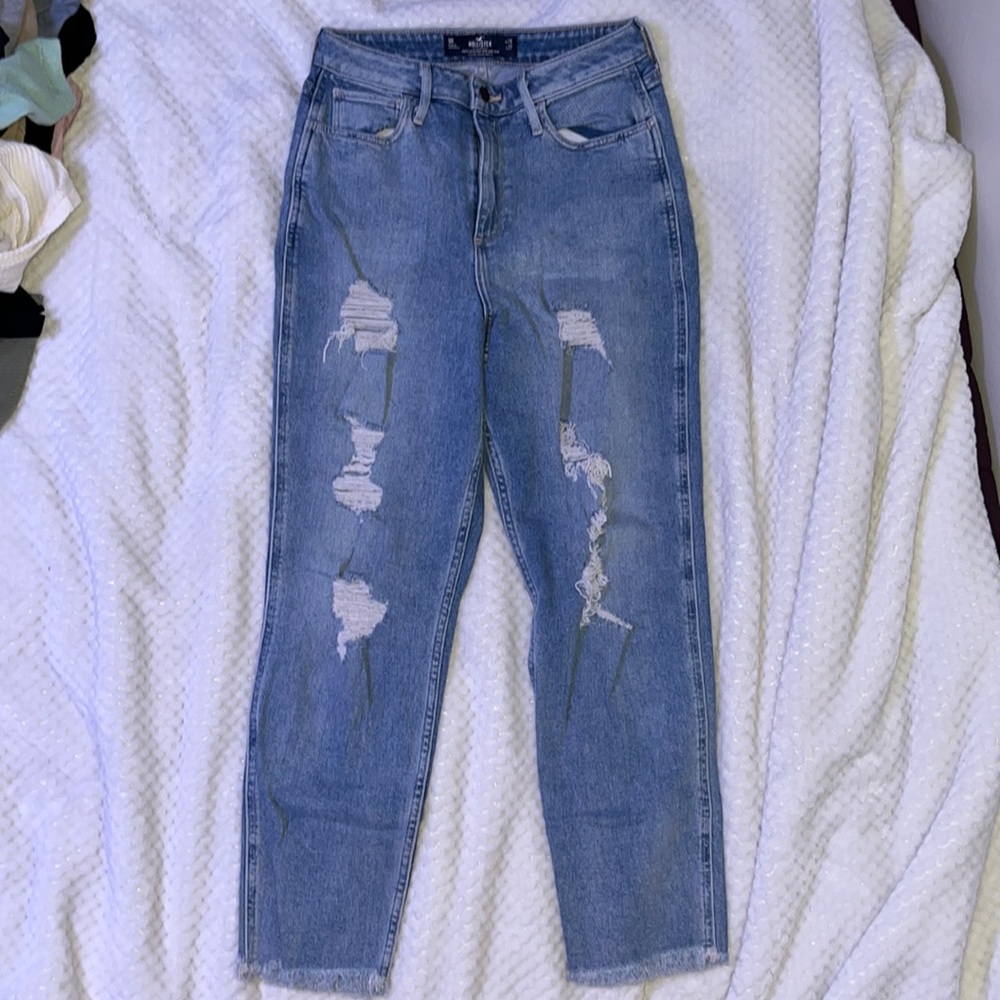 Hollister curvy ultra high-rise mom jean